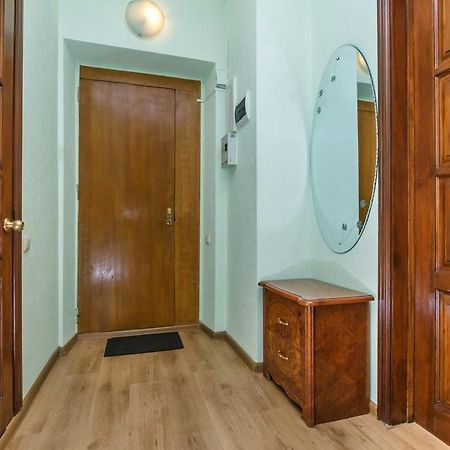 Two Bedroom Apartment On Liuteranska Street 基輔 外观 照片
