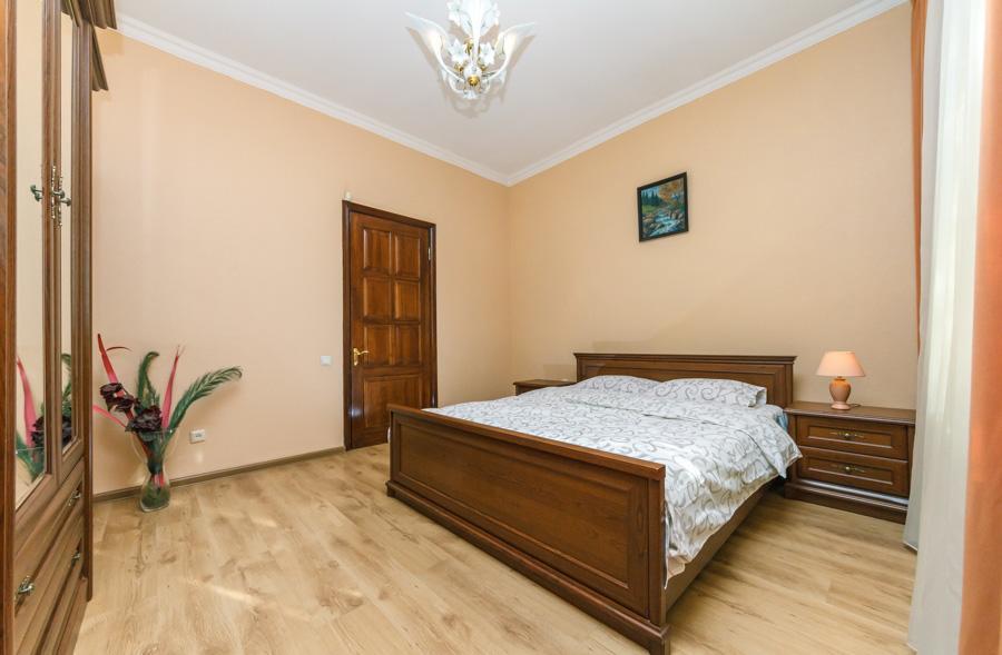 Two Bedroom Apartment On Liuteranska Street 基輔 外观 照片
